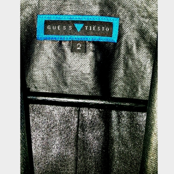 Guess Blazer🛍 - Picture 3 of 4